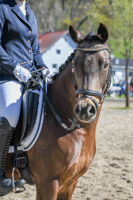 侯永永在云南玉昆比赛中，连续突破两名后卫，表现抢眼，国足未来可期.